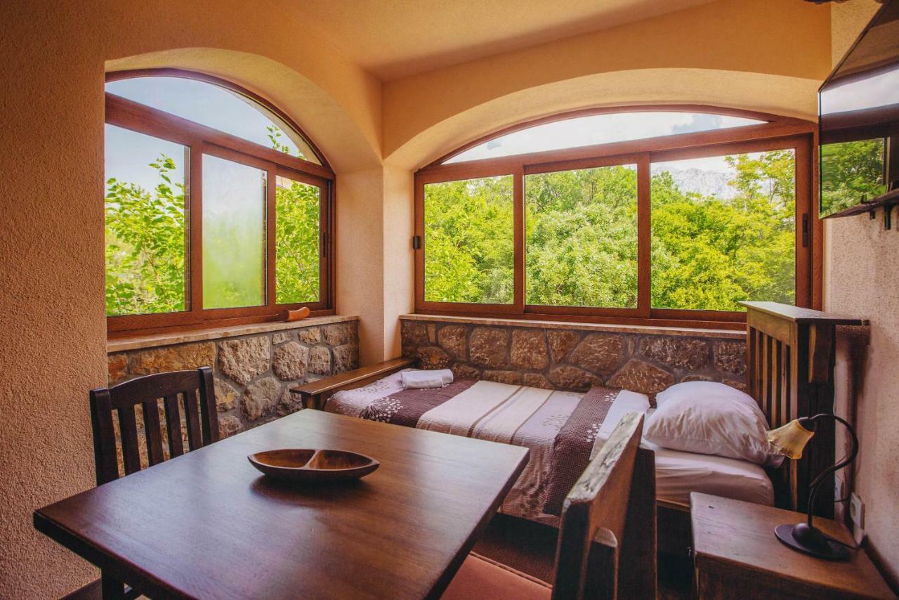 Apartmani I Sobe Dinko Стариград-Пакленица Екстериор снимка