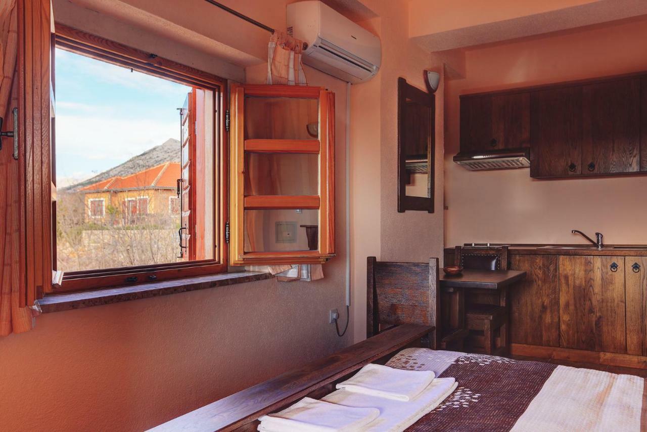 Apartmani I Sobe Dinko Стариград-Пакленица Екстериор снимка