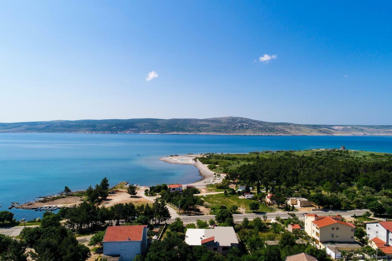 Apartmani I Sobe Dinko Стариград-Пакленица Екстериор снимка
